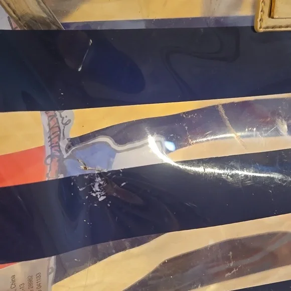 Lilly Pulitzer Shoreline "Raise the Sails" Vinyl Tote Bag - Picture 11 of 14